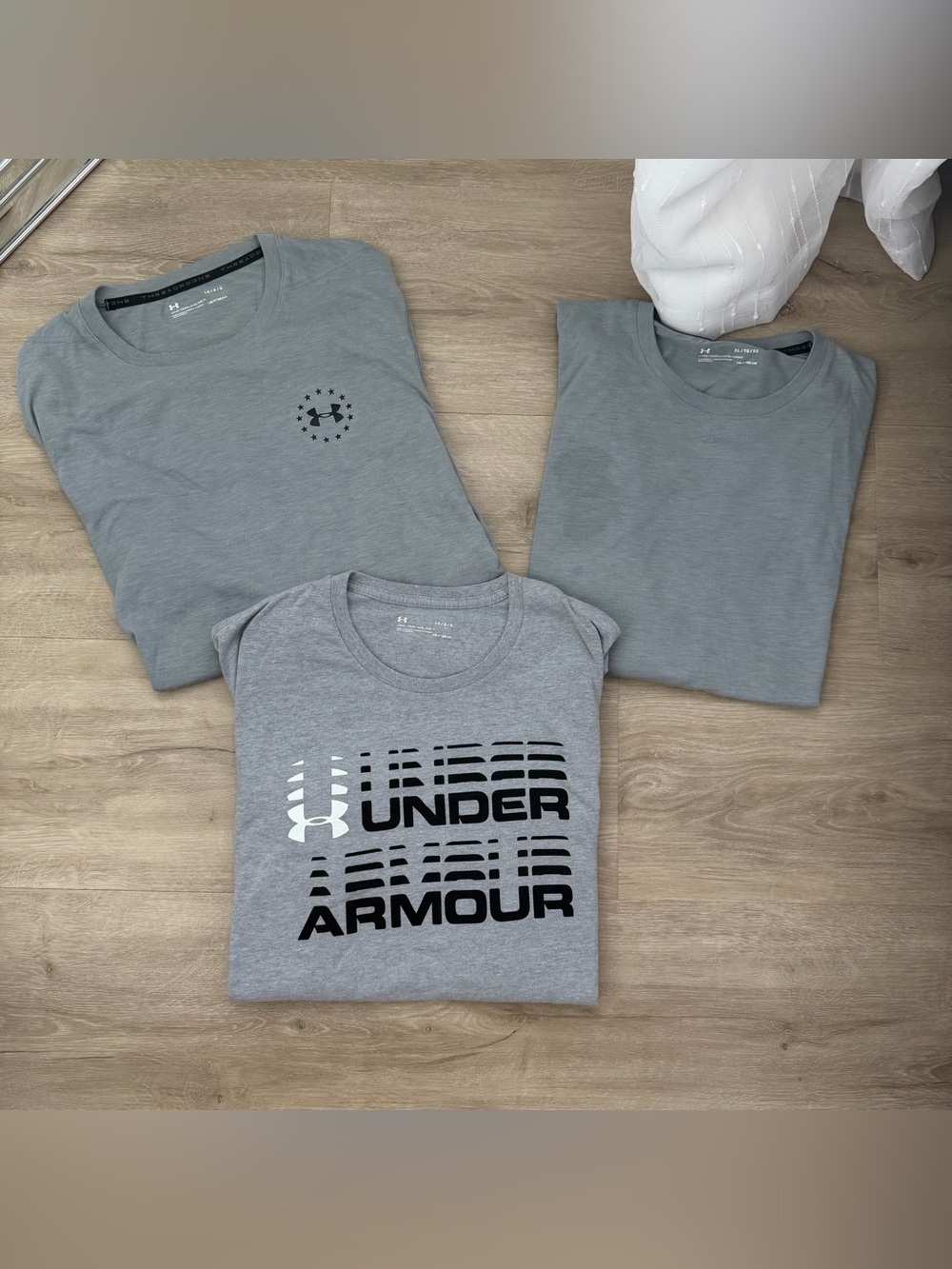 Under Armour Men’s Grey Long Sleeve Bundle